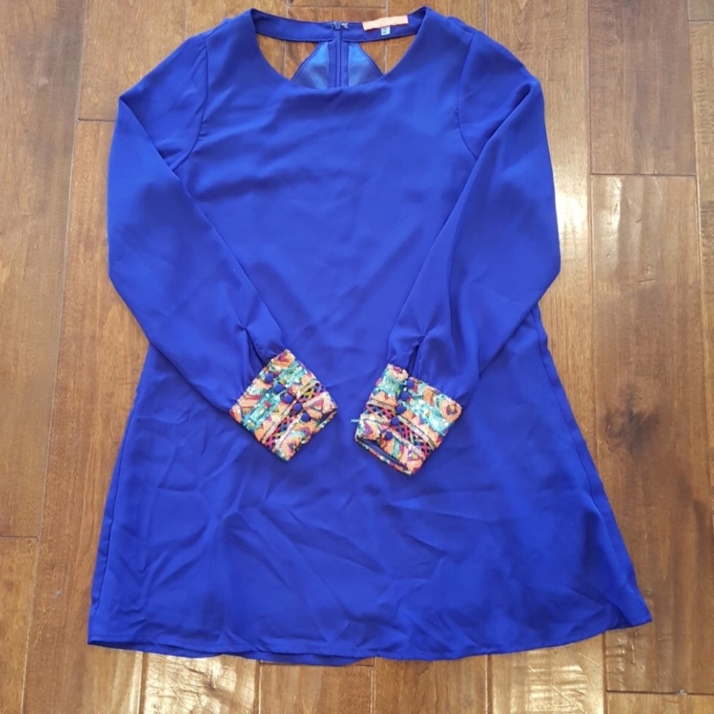 Like new short dress.